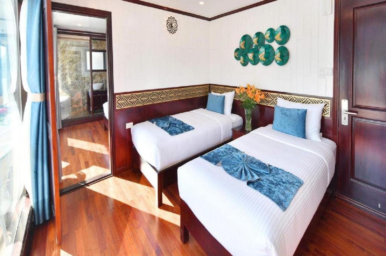 Hotel Halong Sapphire Cruises Ha Long Exterior foto