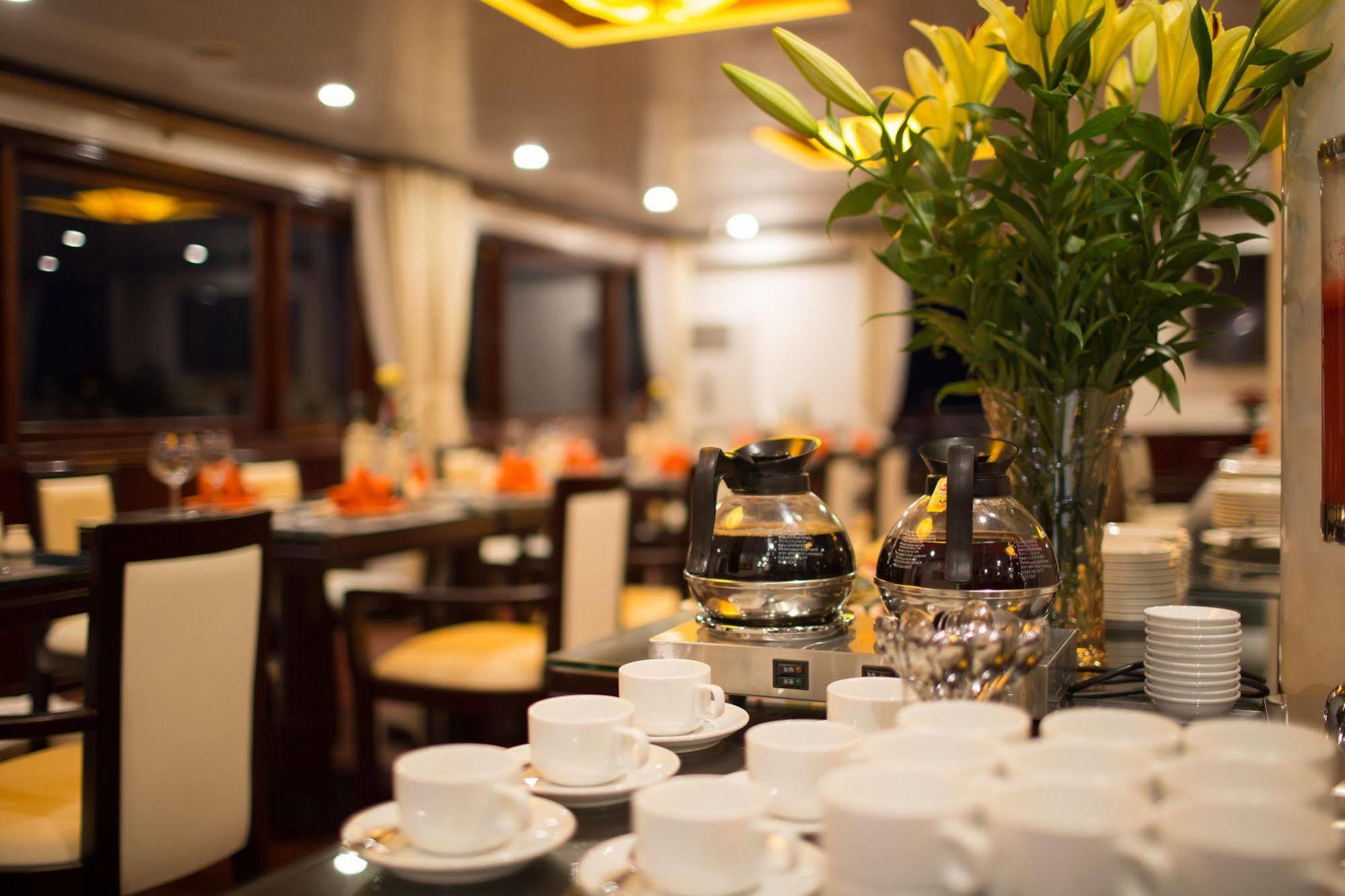Hotel Halong Sapphire Cruises Ha Long Exterior foto